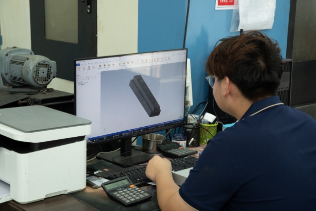 线电机助力体外循环设备小型化与自动化